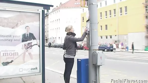 Filmisin kaamerasse suhu ilusalt sõbrannalt ja persisin tema koeralikku stiili.